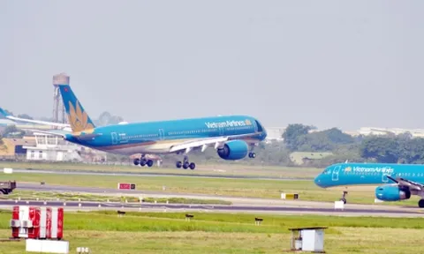 Vietnam Airlines nguy cơ bị hủy niêm yết do liên tiếp thua lỗ