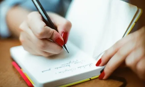 Khai bút đầu năm 2022 nên chọn ngày nào và viết gì?
