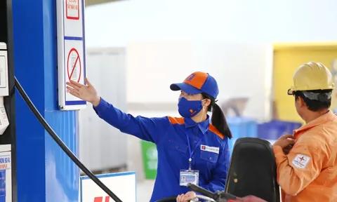 Giá xăng ngày mai sẽ tiếp tục tăng?