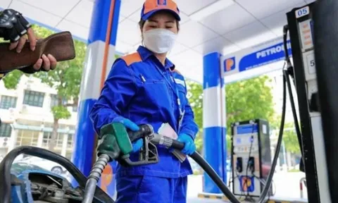 Ngày áp Tết, giá xăng có thể giảm tới hơn 1.000 đồng/lít