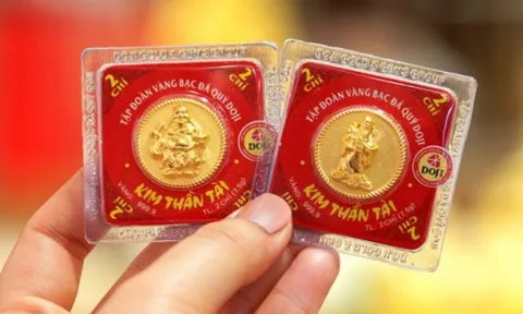 Giá vàng cận ngày Vía Thần Tài tăng cao kỷ lục: Nên mua hay bán?