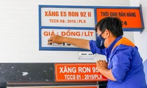 Giá xăng tăng hơn 600 đồng/lít