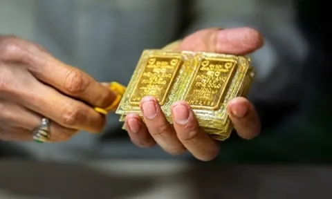 Giá vàng trong nước đi ngang, thế giới tăng nhẹ