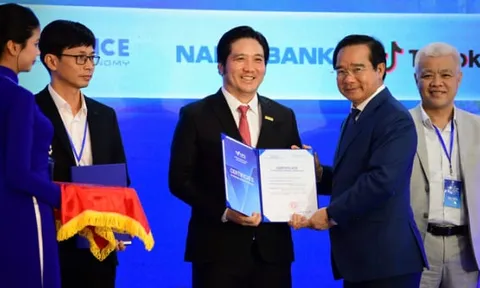 Tp.HCM ra mắt Trung tâm Tài chính Quốc tế, Nam A Bank chính thức là nhà đầu tư chiến lược