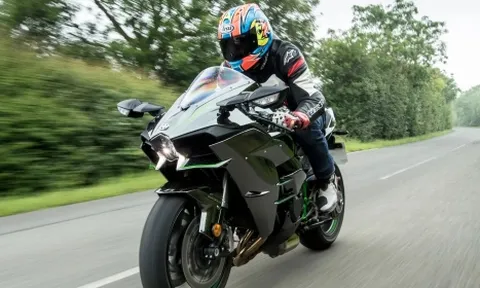 Việt Nam: Triệu hồi loạt mô tô Kawasaki H2 và Z1000 dính lỗi