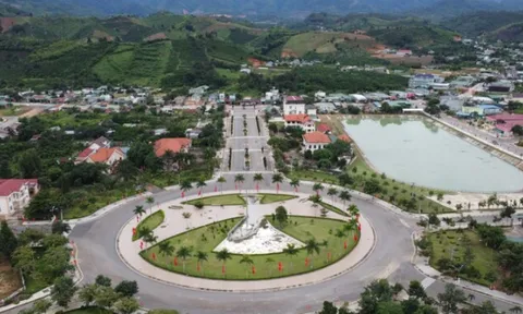 Nghiên cứu bỏ cấp huyện, sắp xếp cấp xã theo mô hình mới