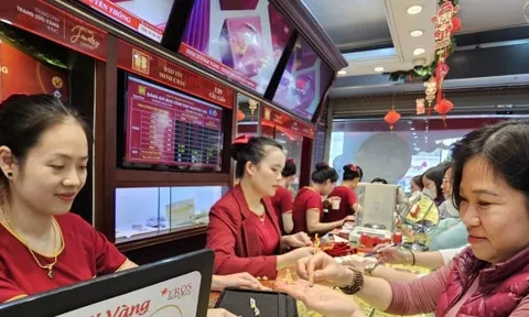 Giá vàng giảm mạnh sau ngày vía Thần Tài