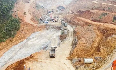 Tập đoàn xây dựng Miền Trung và những lần hạn chế về năng lực “kéo lùi” tiến độ cao tốc Bắc – Nam