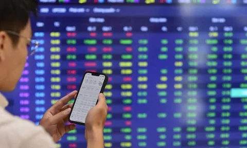 Dòng tiền quay lại mạnh mẽ, VN-Index áp sát mốc 1.900 điểm