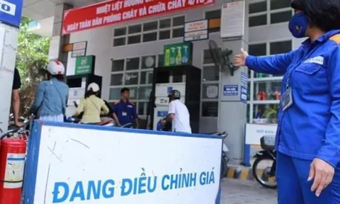 Giá xăng giảm nhẹ, giá dầu diesel giảm 550 đồng/lít