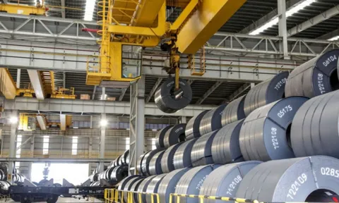 Giá thép đồng loạt tăng mạnh sau lệnh áp thuế chống bán phá giá