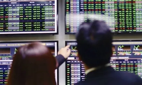 Thanh khoản bùng nổ, VN-Index tăng hơn 3 điểm