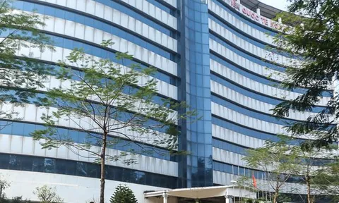 Cận cảnh dự án bệnh viện triệu đô trên "đất vàng" Hà Nội bị bỏ hoang hơn 20 năm