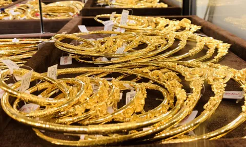 Giá vàng SJC vọt tăng, vàng nhẫn lên đỉnh