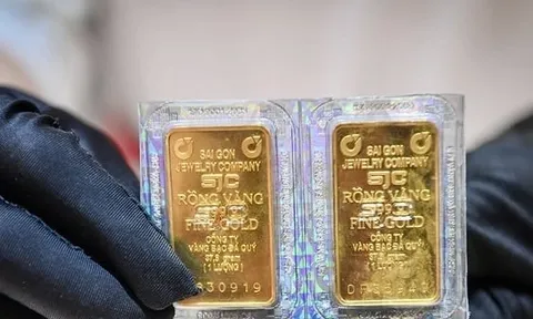 Giá vàng thế giới tăng sốc, SJC sắp cán mốc 82 triệu đồng/lượng