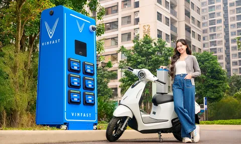 Giá xăng tăng sốc, xu hướng chuyển sang xe máy điện lan rộng