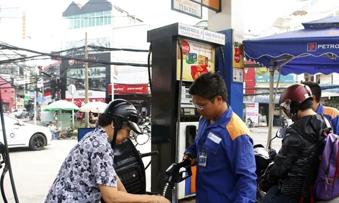 Giá xăng ngày càng đắt đỏ, Bộ Công Thương khuyến cáo gì?