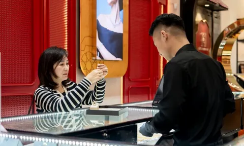 Giá vàng hôm nay 12/3: Vàng miếng 'neo' ở mức 187,2 triệu/lượng