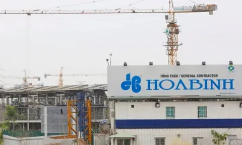 Chuyện gì đang xảy ra ở Xây dựng Hoà Bình?