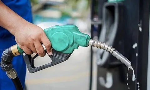 Bộ Công Thương sẽ điều chỉnh mức nhập khẩu xăng, dầu 6 tháng cuối năm