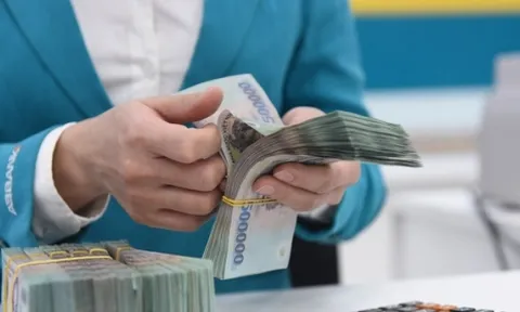Lãi suất liên ngân hàng giảm sâu