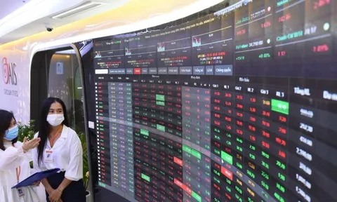 Chứng khoán hôm nay 18/3/2026: ‘Xanh vỏ, đỏ lòng’, VN-Index đảo chiều cuối phiên
