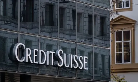 Ngân hàng lớn nhất Thụy Sĩ UBS đang đàm phán mua lại Credit Suisse