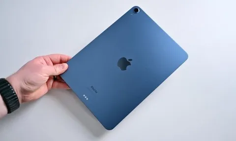 Tin tức công nghệ mới nóng nhất hôm nay 22/3: iPad Air 5 bị phàn nàn do vỏ ở mặt lưng mỏng
