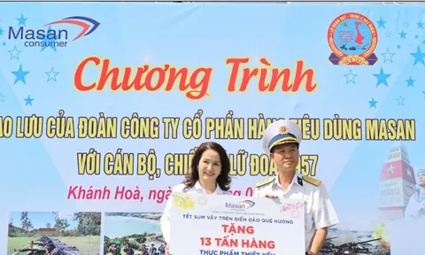 Tết ấm giữa trùng khơi: Gắn kết nghĩa tình quân dân nơi biển đảo