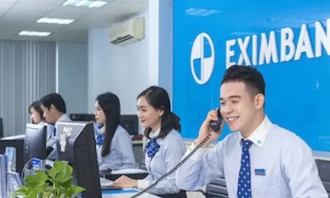 Eximbank thu thêm 55.000 đồng/tháng phí SMS Banking
