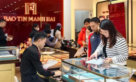 Giá vàng hôm nay 24/3: Tiếp đà giảm, xuống còn 163 triệu/lượng