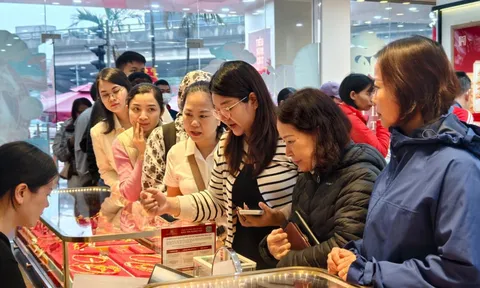 Giá vàng hôm nay 25/3: Vàng nhẫn tăng trở lại, vượt 170 triệu/lượng
