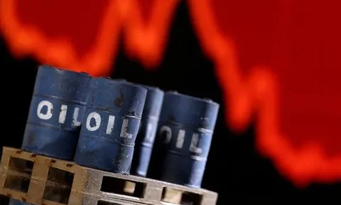 Giá dầu bật tăng vượt ngưỡng 120 USD/thùng