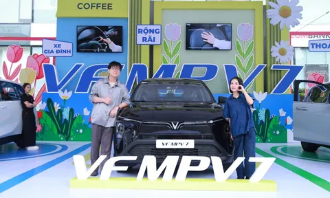 Lái thử vài phút, nhiều khách hàng chốt “chia tay” xe xăng, lên đời VF MPV 7