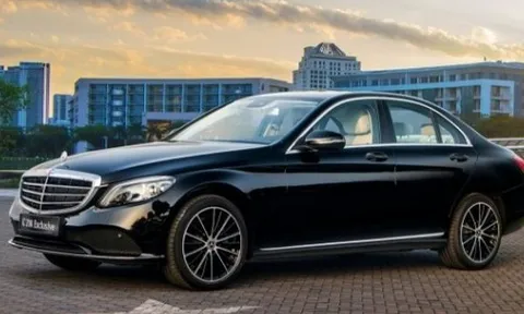 Bảng giá xe ô tô Mercedes-Benz mới nhất tháng 4/2023: Mercedes-AMG G63 giá gần 12 tỷ đồng