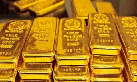Giá vàng thế giới giảm, trong nước ít biến động