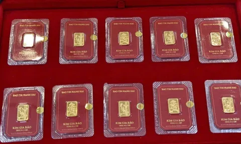 Giá vàng hôm nay 7/4: Vàng nhẫn tiếp đà lao dốc