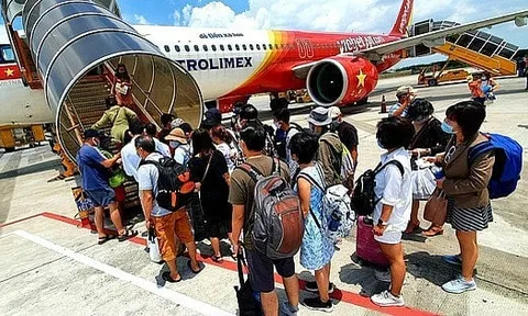 Giá vé máy bay 30/4 -1/5 nóng, giá vé kỷ lục 18 triệu đồng