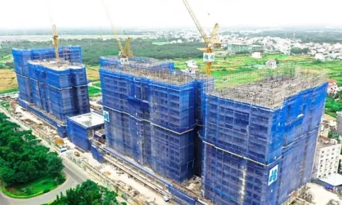 Tập đoàn Xây dựng Hoà Bình giải thích về sự chênh lệch trong báo cáo tài chính