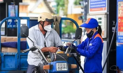 Giá xăng ngày mai có thể giảm tới gần 2.000 đồng/lít?