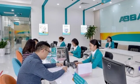 Chính phủ “nhắc” tổ chức tín dụng tiếp tục giảm lãi suất