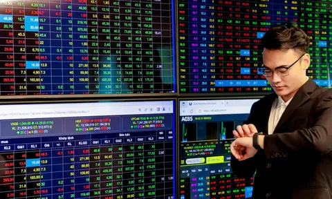 Dòng tiền thận trọng, VN-Index rung lắc trước phiên đáo hạn phái sinh
