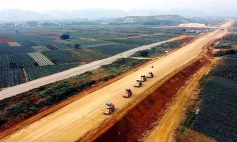 Cao tốc Bắc – Nam: Nhiều nhà thầu yếu bị nhắc nhở và cắt bớt việc thi công