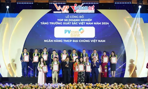 Vietnam Report vinh danh PVcomBank là doanh nghiệp phát triển nhanh nhất Việt Nam 2024