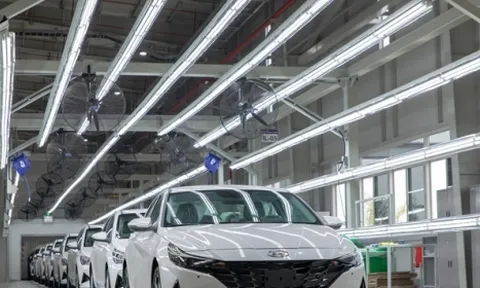 Bộ Công Thương ủng hộ giảm 50% lệ phí trước bạ ôtô trong nước