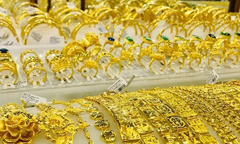 Giá vàng hôm nay 28/4: Giá vàng tăng nhẹ