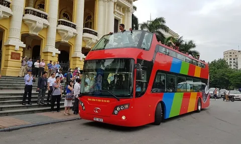 Tiếp tục thí điểm vận chuyển khách du lịch bằng xe ô tô 2 tầng thoáng nóc