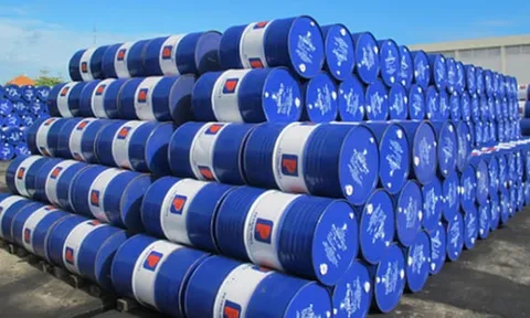 Kéo dài giảm thuế nhập khẩu xăng, dầu về 0% tới hết tháng 6