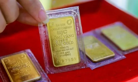 Giá vàng SJC 'nhảy vọt' trước phiên đấu thầu vàng lần 4