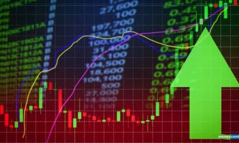 Nhóm chứng khoán “dậy sóng”, VN-Index áp sát 1.900 điểm